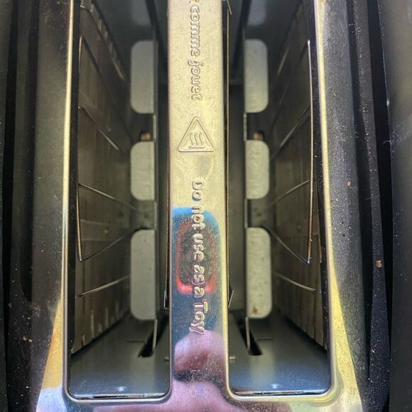 NHL Vancouver Canucks Black Toaster - Picture 7 of 7